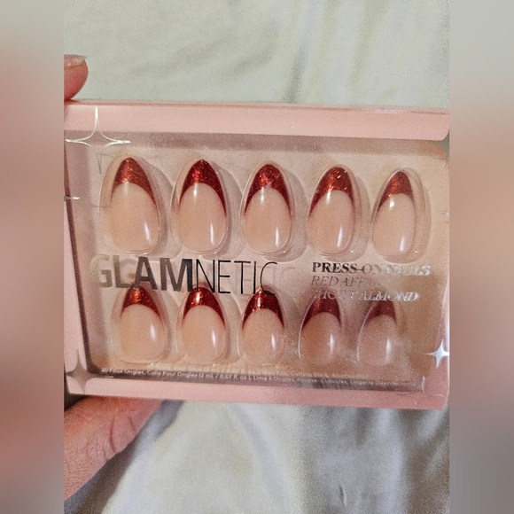 Assorted Glue On Nails - Glamnetic, OPI, Cala, Kiss, Pearl Essence, Nailbliss - Picture 7 of 8